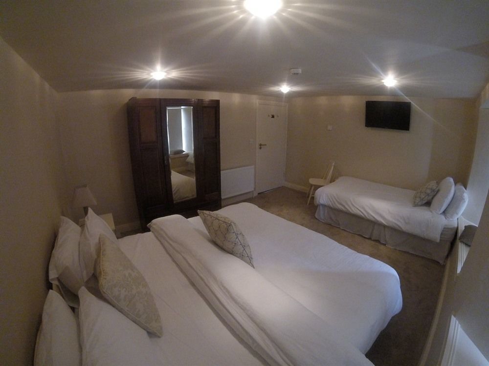 The Townhouse Bed and Breakfast Milltown Malbay Buitenkant foto